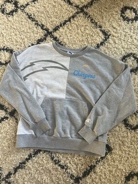 (19) Los Angeles Chargers Gray Split Logo Crewneck Sweatshirt